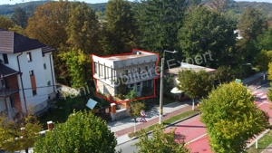 Spațiu comercial de închiriat în Curtea de Argeș vizavi de Mănăstirea Curtea de Argeș.