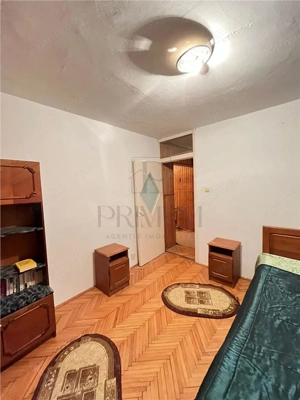 Girocului - 2 Camere - Decomandat - Etaj intermediar - Spatios - - imagine 2