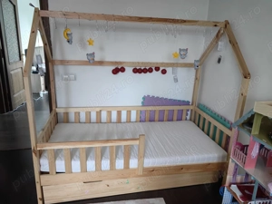 Pat casuta montessori