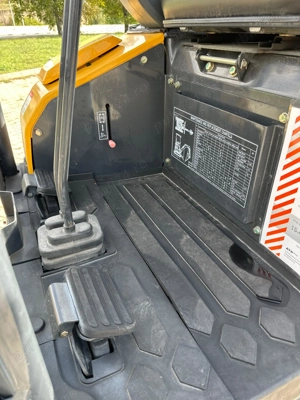 Vand Miniexcavator 1.8 Tone - imagine 7