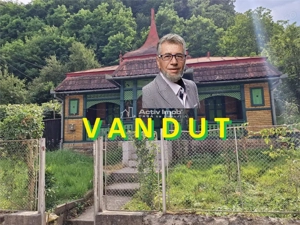 Bocsa, Casa Cocheta de Vacanta cu Teren.