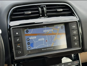 Jaguar XE 20d - imagine 2