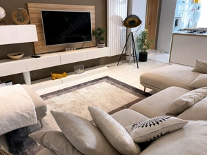 Apartament spatios de vanzare 3 camere   Palazu Mare