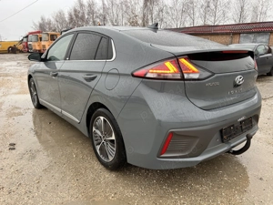 HYUNDAI IONIQ Plug-in-Hybrid 1.6 GDI Style Limousine