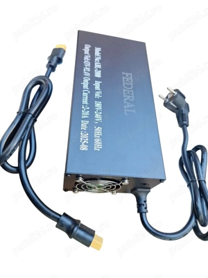 Încărcător Profesional Reglabil pentru Trotinete Electrice   43 92.4V   2 20A   Display Digital & Ve