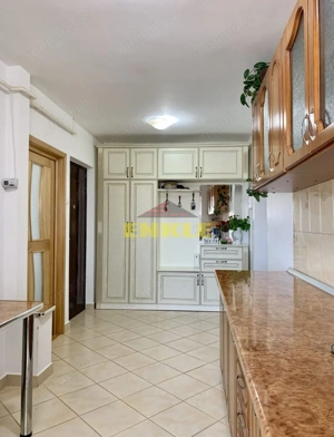 VÂNZARE APARTAMENT 2 CAMERE + MANSARDĂ