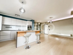 De vanzare apartament cu 2 camere la cheie cu parcare zona Iulius Mall