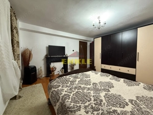 De vanzare apartament + teren generos în apropiere - imagine 7