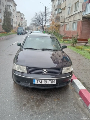 Vând VW Passat an 99 motorină în stare de funcționare proprietar taxe la zi culoare verde 