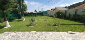 Casa - 2 apartamente - Rasnov - imagine 16