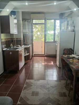 Vand Apartament 2 camere  - imagine 7