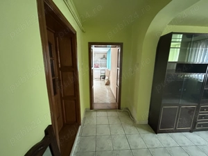 Vand casa mare caramida(2 corpuri cladire)renovat si ocupabil imediat,situat in Livada, st.850 mp - imagine 7