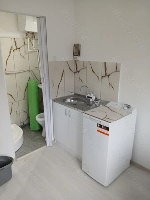 Vind garsoniera  et1 zona liceu M eminesc lidel renovata total