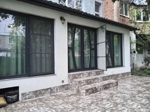 Închiriez apartament cu 2 camere 