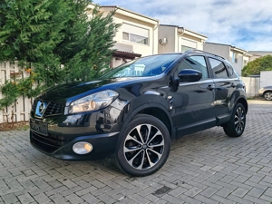 Nissan Qashqai 4x4 DCI Euro5NaviPanoramicCmrMasalierClimatronicTempomatJanteBicolore !