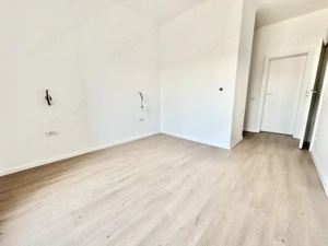 Duplex pe parter cu 3 camere - Mosnita Veche - imagine 8