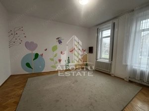 Casa partial mobilata, curte proprie,  zona Lunei - imagine 12