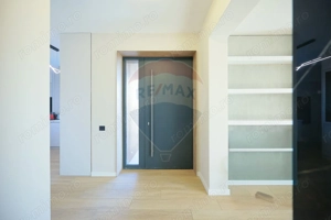 De vânzare Vilă cu 8 camere în Sânmartin, 290 mp util, teren 1100 mp - imagine 5