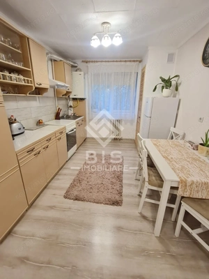 Apartament 3 camere, etaj 1/4, 70mp - imagine 2