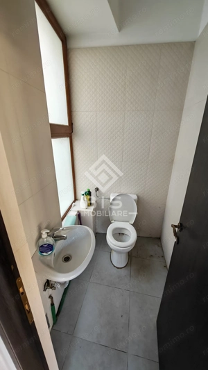 Spațiu Generos de Închiriat - 90 mp Utili - Zonă Ultra-Centrală. - imagine 12