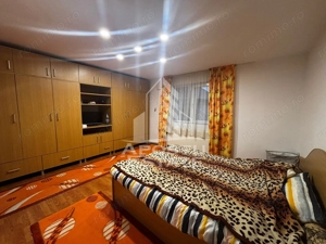 Apartament la casa cu 2 camere, curte proprie, Ghiroda - imagine 3