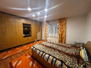 Apartament la casa cu 2 camere, curte proprie, Ghiroda - imagine 2