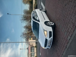 vând Ford Focus 2