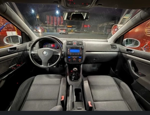 Vând Volkswagen Golf 5 