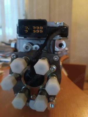 Header Geringhoff 6 rânduri și pompa injecție nouă Combina Jhon Deer   - imagine 6