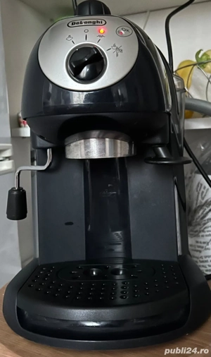 vind espresor de cafea delonghi