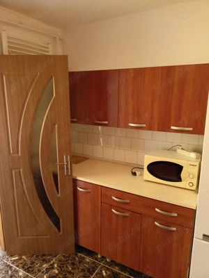 Proprietar direct închiriez apartament 2 camere decomandat mobilat utilat complet Liber acum  - imagine 6