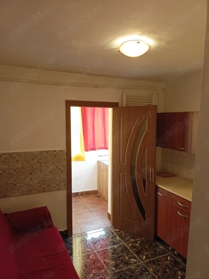 Proprietar direct închiriez apartament 2 camere decomandat mobilat utilat complet Liber acum  - imagine 2