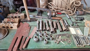 Diferite scule de vanzare 