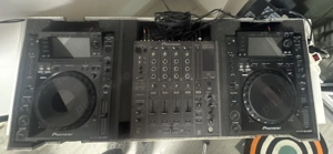 Playere Pioneer CDJ 2000 + mixer DJM 800 + case 