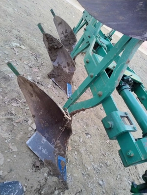 Vând Plug Gassner fără gram de uzura . Vopsea originala , pt cunoscători. - imagine 2