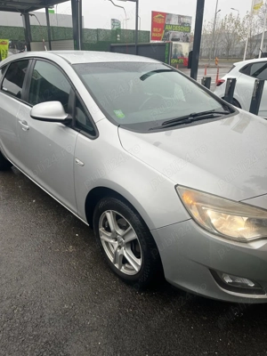 Opel Astra J 2012 - imagine 4