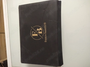 Vând 2 perechi de încălțăminte conform foto atasate