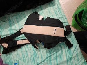 Vând marsupiu bebelus