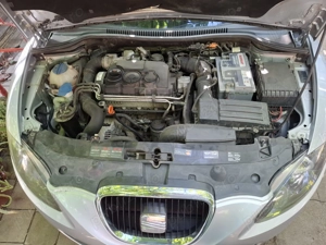 Vând Seat Leon în stare foarte bună .