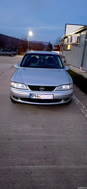 Opel vectra b 18 benzină