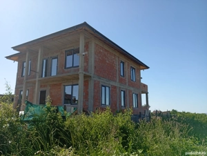 Casa cu etaj in construcție  - imagine 3