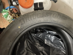 Vând anvelope BRIGESTONE 225/55/19 vara - imagine 2