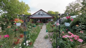 Vând casă de vacanță în Brebu, Prahova.