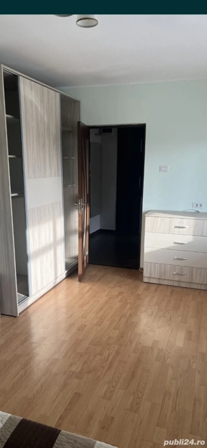 PROPRIETAR - Vand garsoniera  zona Mall Bacau - imagine 6