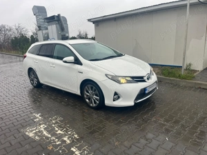 Vand Toyota Auris Hybrid - imagine 3