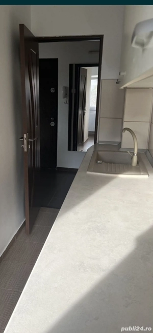 PROPRIETAR - Vand garsoniera  zona Mall Bacau - imagine 5