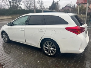 Vand Toyota Auris Hybrid - imagine 5