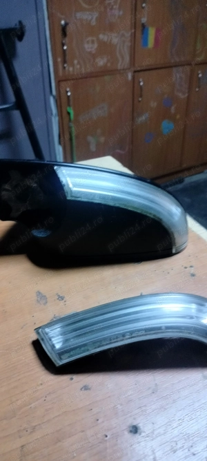 Oglinda lateral partea stinga si semnalizator pe suport oglinda ,semnal de întoarcere parte stinga - imagine 7