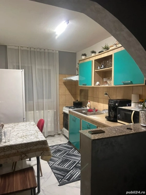 2 Case Buzau in aceasi curte - imagine 2