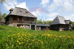 Vânzare ansamblu de 5 căsuțe tradiționale Maramureș/ Botiza - imagine 3